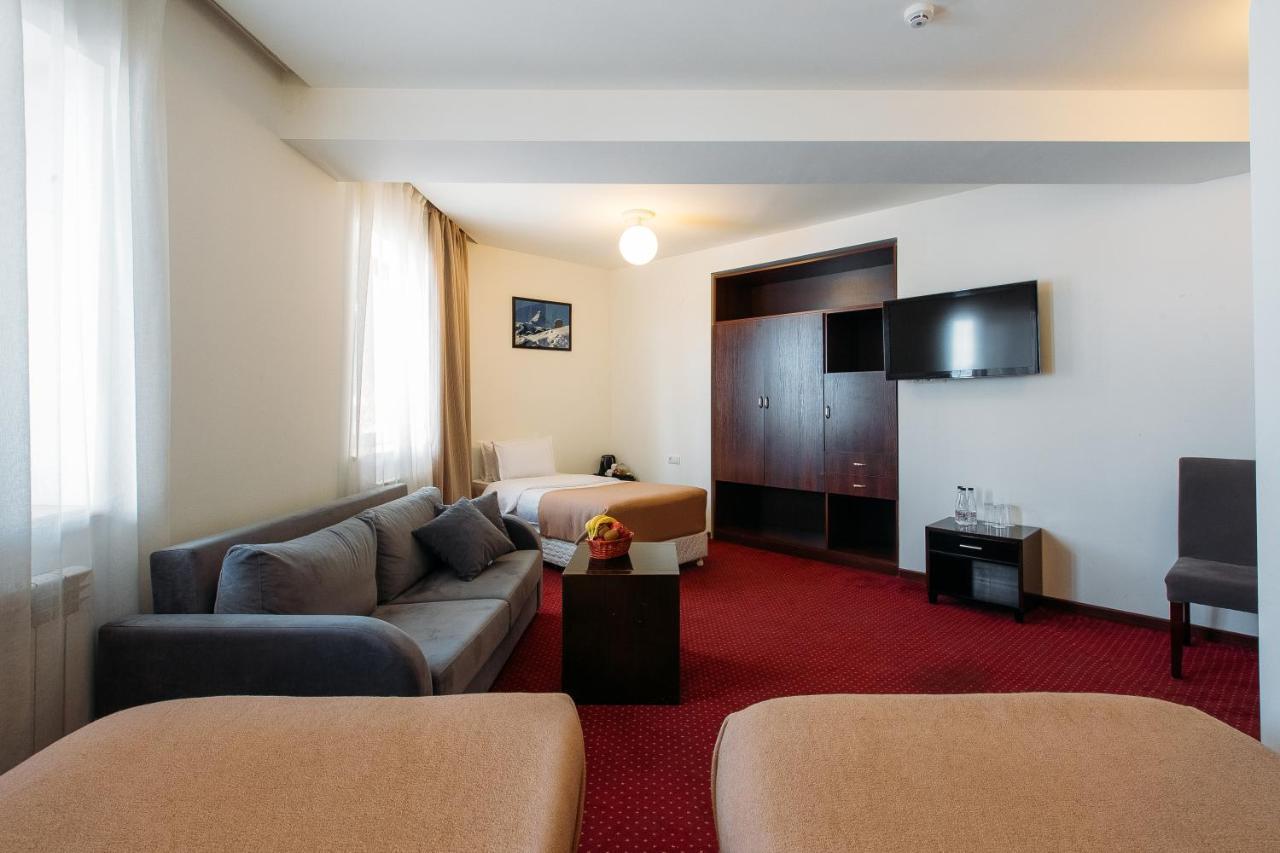 Hotel Carpe Diem Gudauri Bagian luar foto